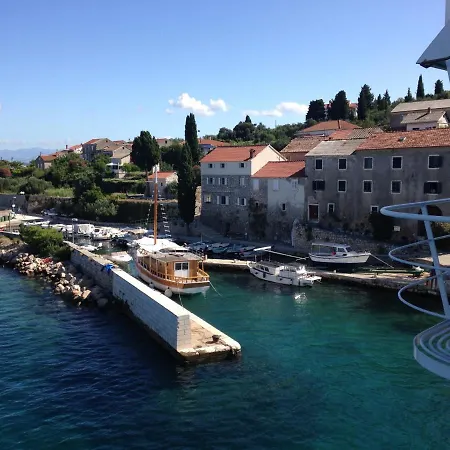 In Villa, Private Pool, Big Garden, Close To Sea And Old Town Apartment